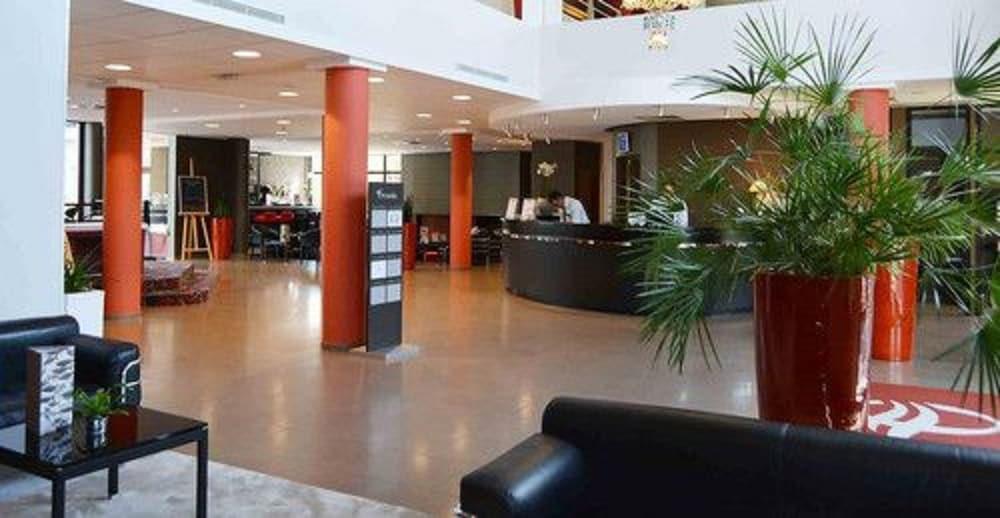 Oceania Nantes Aeroport Bouguenais
