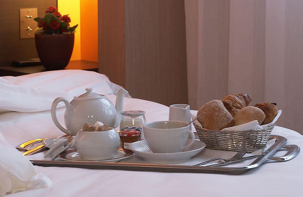 Oceania Nantes Aeroport Hotel 4*